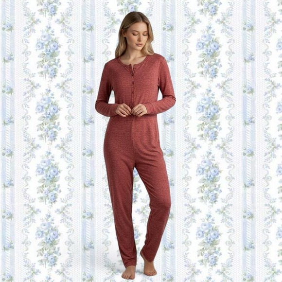 Fruit of the Loom Other - Fruit of the Loom Women's Medium Large Soft red cotton onesie button up design